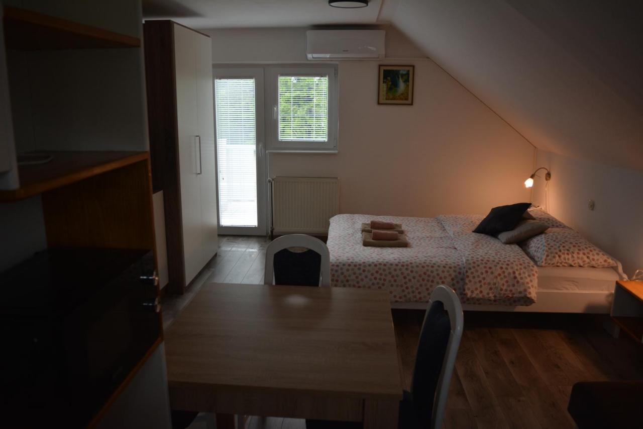 Rooms Lucijana Jezerce Eksteriør billede