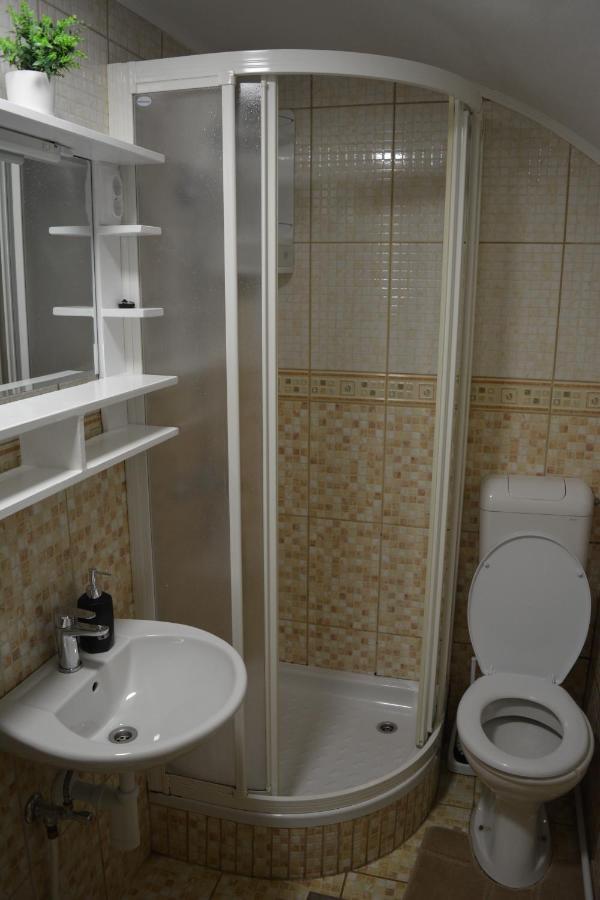 Rooms Lucijana Jezerce Eksteriør billede